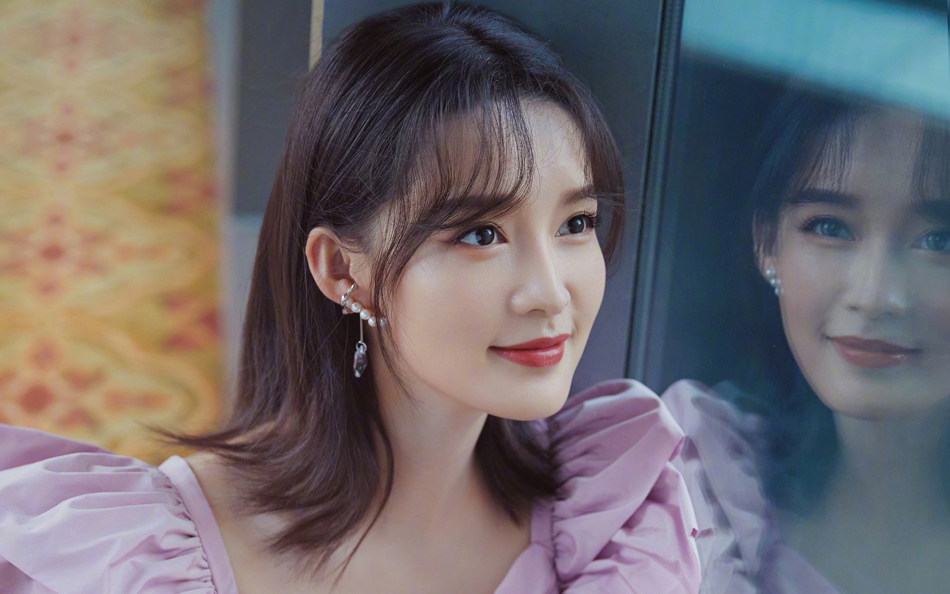 哥伦比亚队前锋苏亚雷斯在巴黎奥运会上表现出色,哥伦比亚队迪亚斯