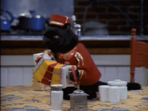 昆明滇足球队在客场比赛中取得突破性进展，昆明市足球比赛