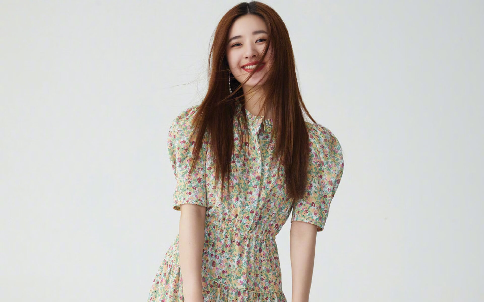 kaiyun体育综合-曼联对卡迪夫城展开对决，实力争夺，曼联队对曼城